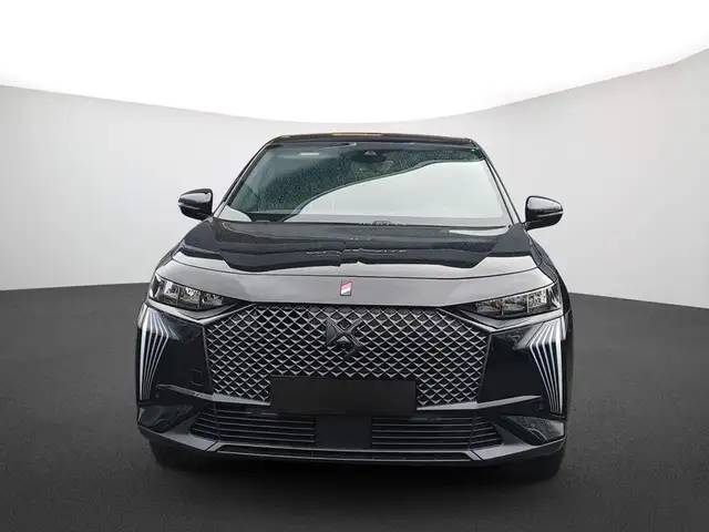DS Automobiles DS 7 view 3