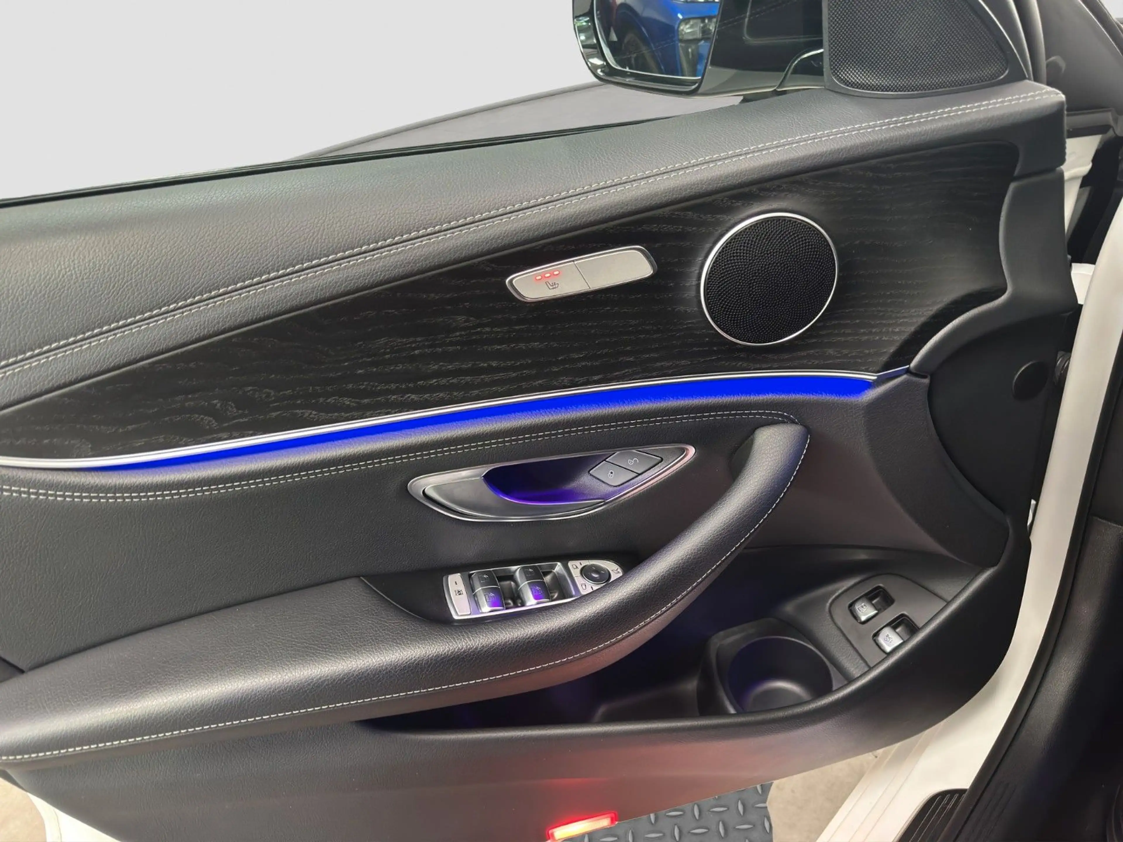 Mercedes-Benz E 300 eT AMG-LINE DSTR+ CARPLAY PANO KAMERA CARPL — photo 14