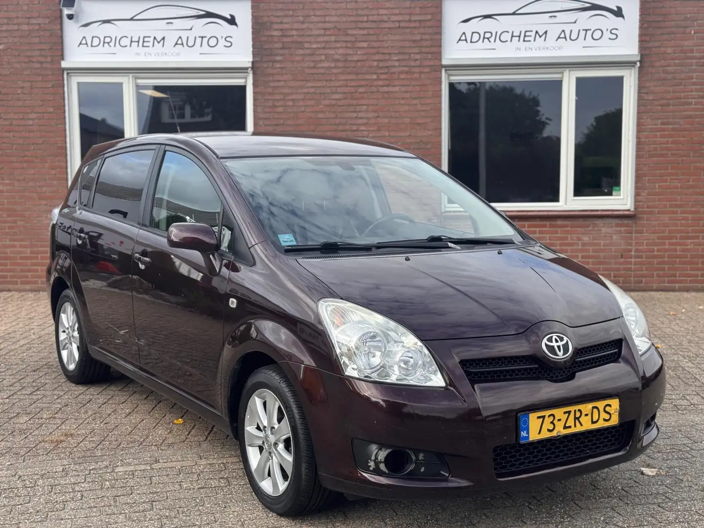 Toyota Verso 1.8 VVT-i Luna Leer Stoelverwarming Rood - 1
