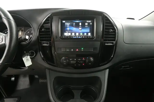 Mercedes-Benz Vito view 11