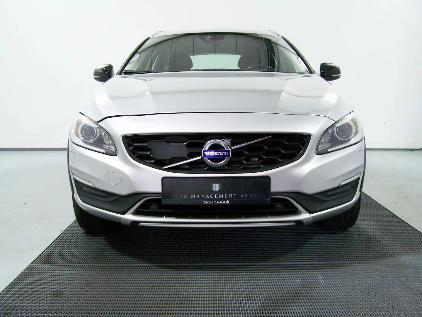Volvo V60 Cross Country D3 Plus AUTOM NAVI+Sensus+KAM Silber - 2