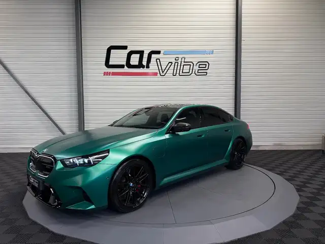 BMW M5 view 8