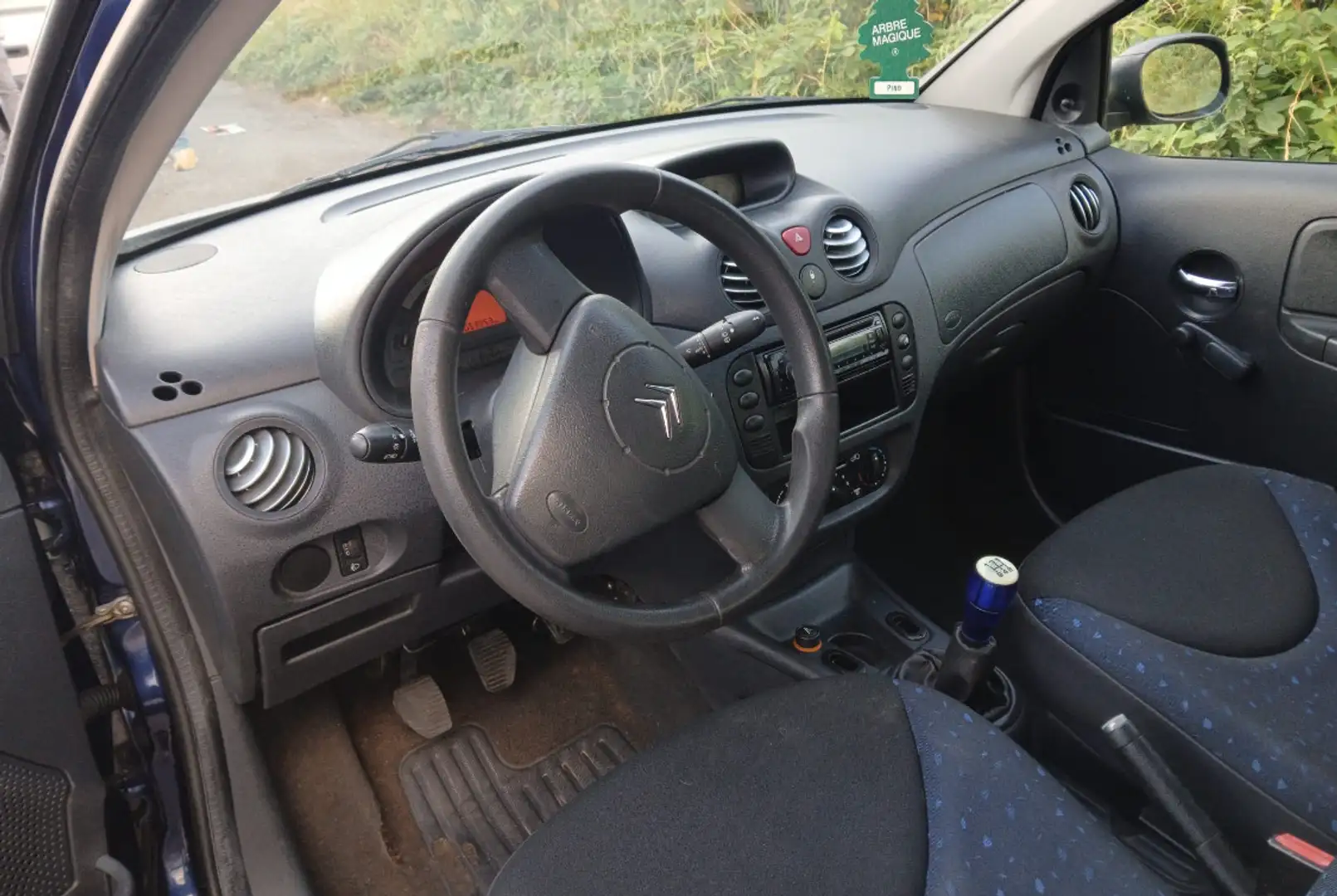 Citroen C2 1.1i Tonic essence 2005 53000km / verouillage cent - 2