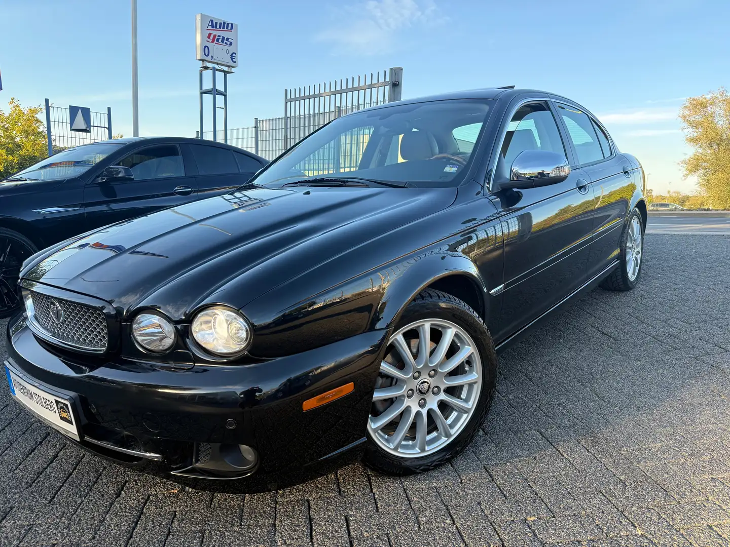 Jaguar X-Type 3.0 V6 Executive Leder-PDC-Navi-1 Hand Schwarz - 2