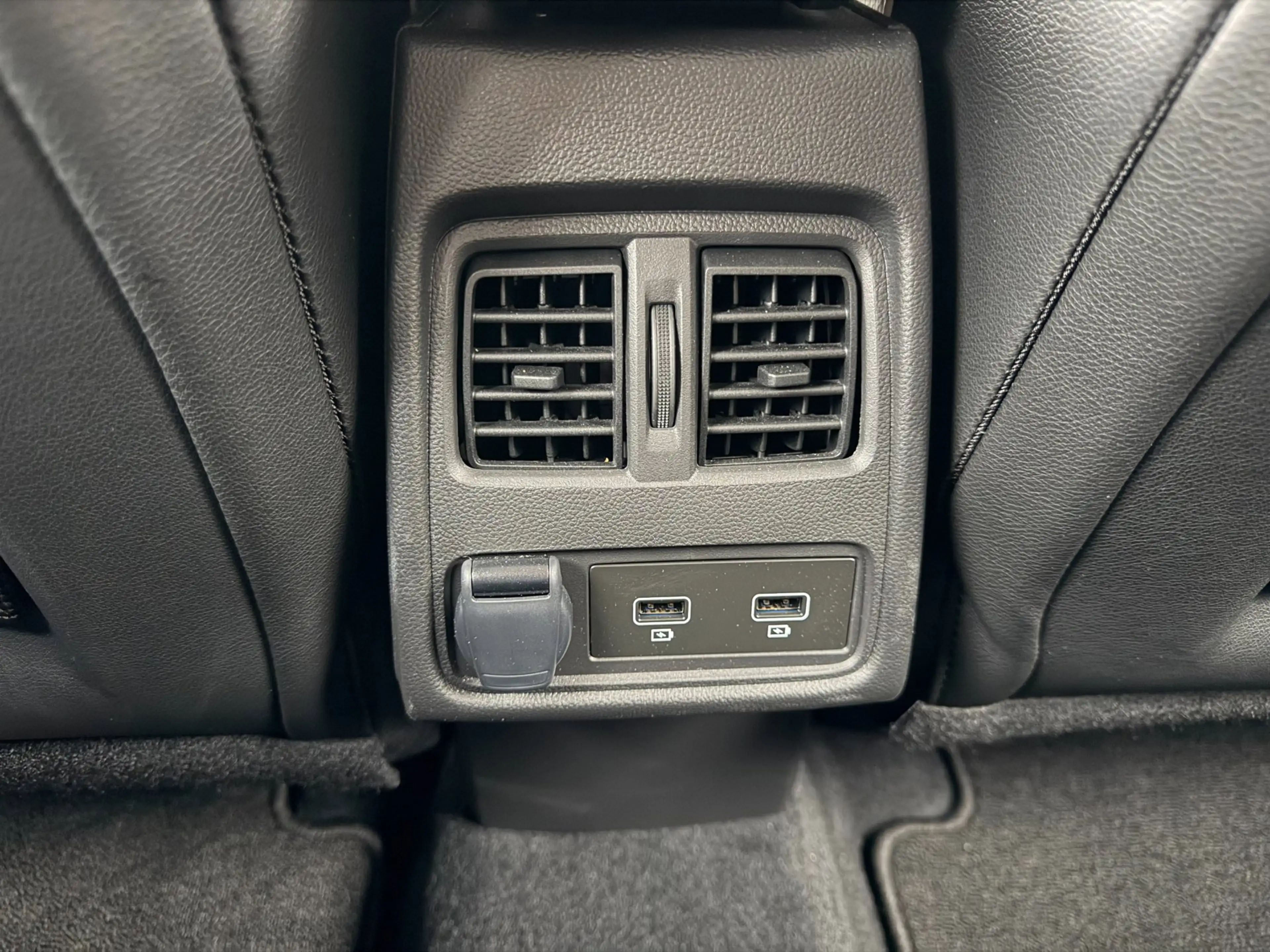Renault Captur 1.6 E-Tech full hybrid 145 techno, Mitsubishi ASX — photo 16