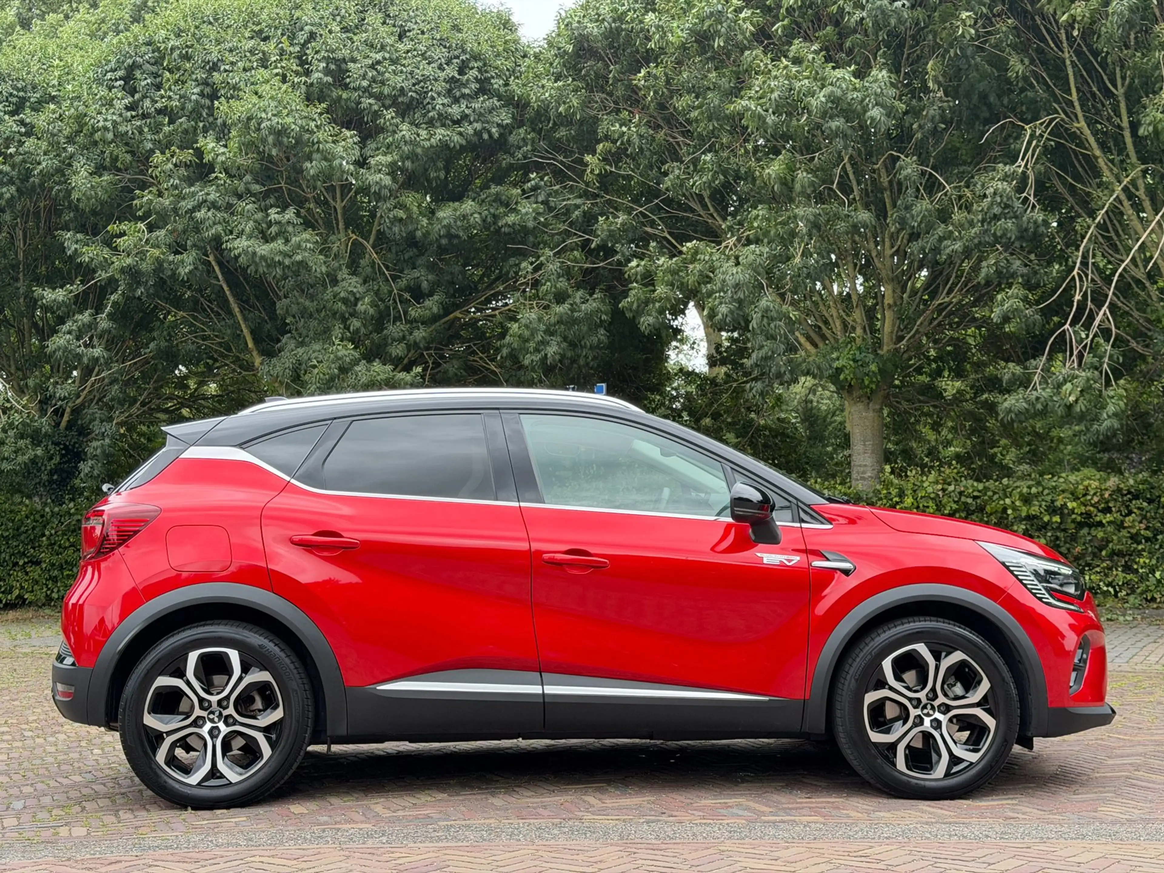 Renault Captur 1.6 E-Tech full hybrid 145 techno, Mitsubishi ASX — photo 8