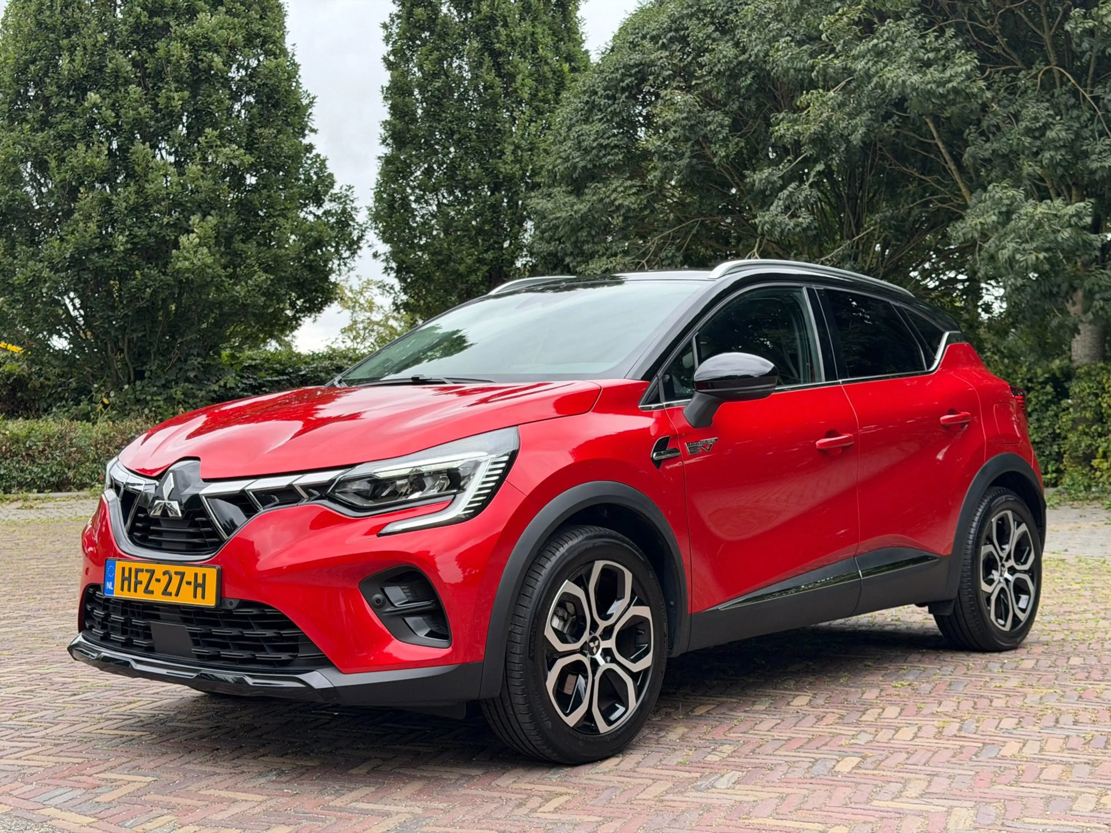 Renault Captur 1.6 E-Tech full hybrid 145 techno, Mitsubishi ASX — photo 5