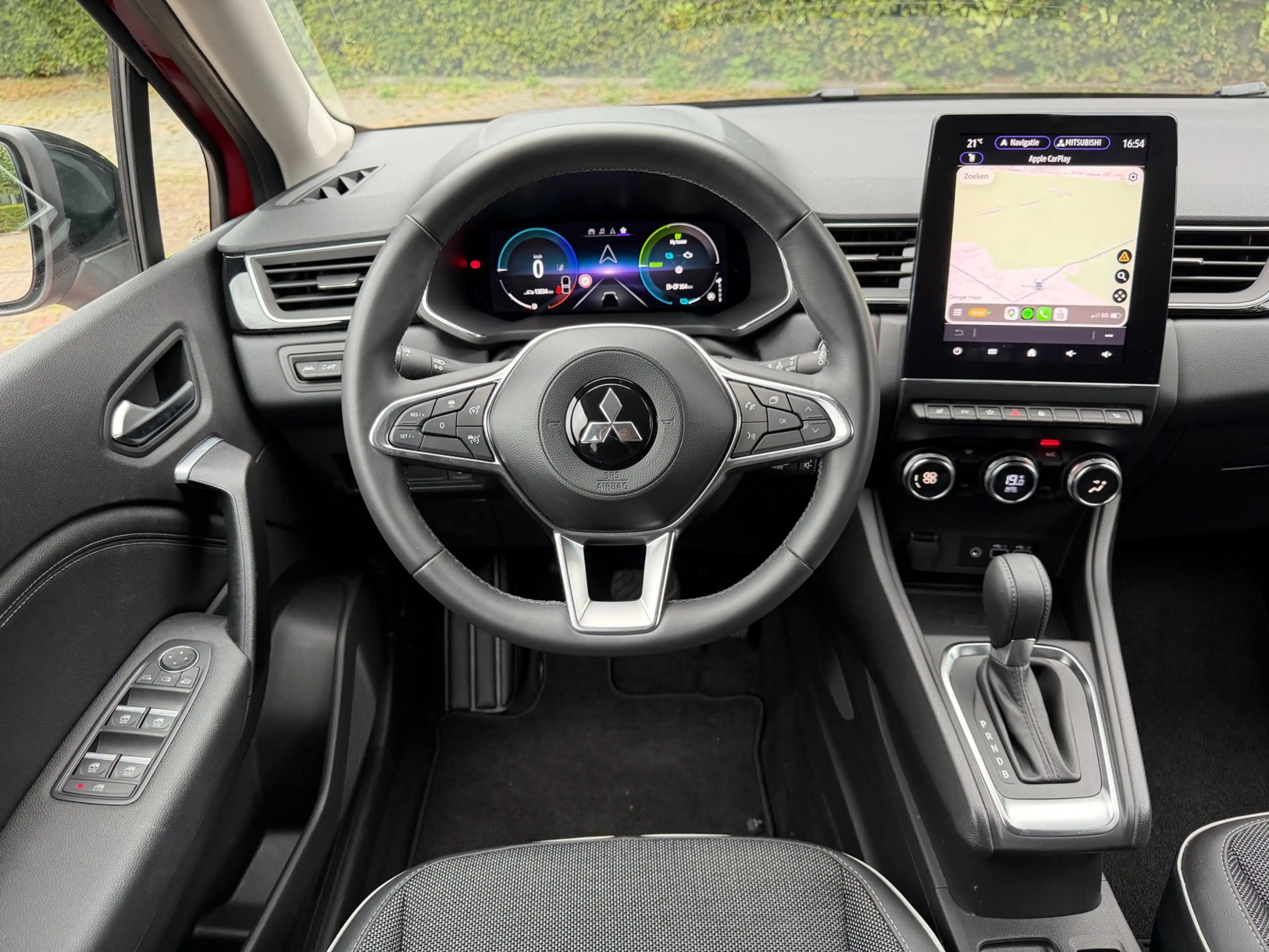 Renault Captur 1.6 E-Tech full hybrid 145 techno, Mitsubishi ASX — photo 3