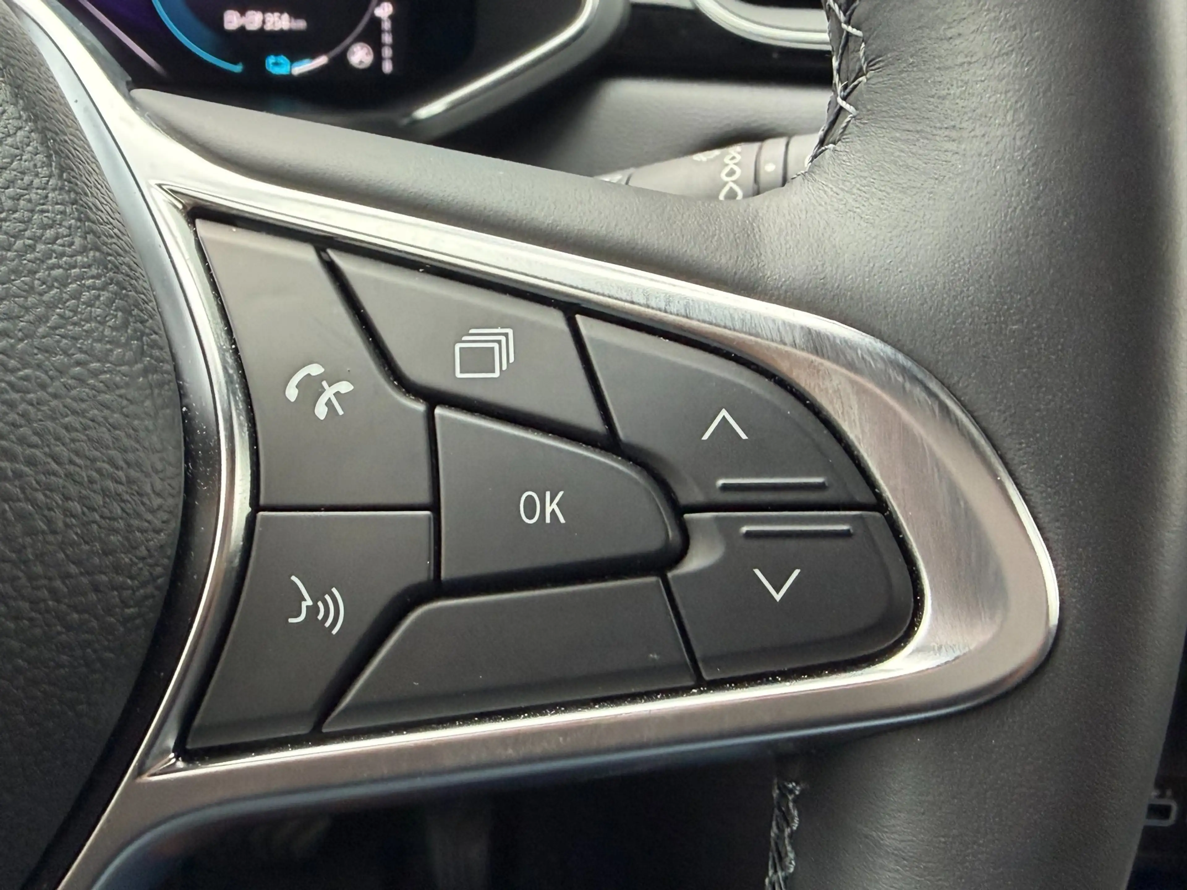 Renault Captur 1.6 E-Tech full hybrid 145 techno, Mitsubishi ASX — photo 27