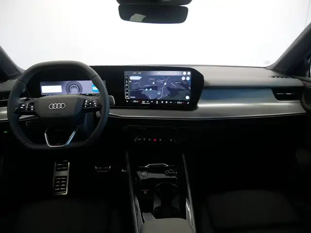 Audi Q3 view 9
