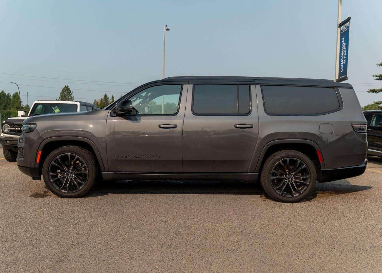 2023 Jeep Grand Wagoneer Series III — снимка 1