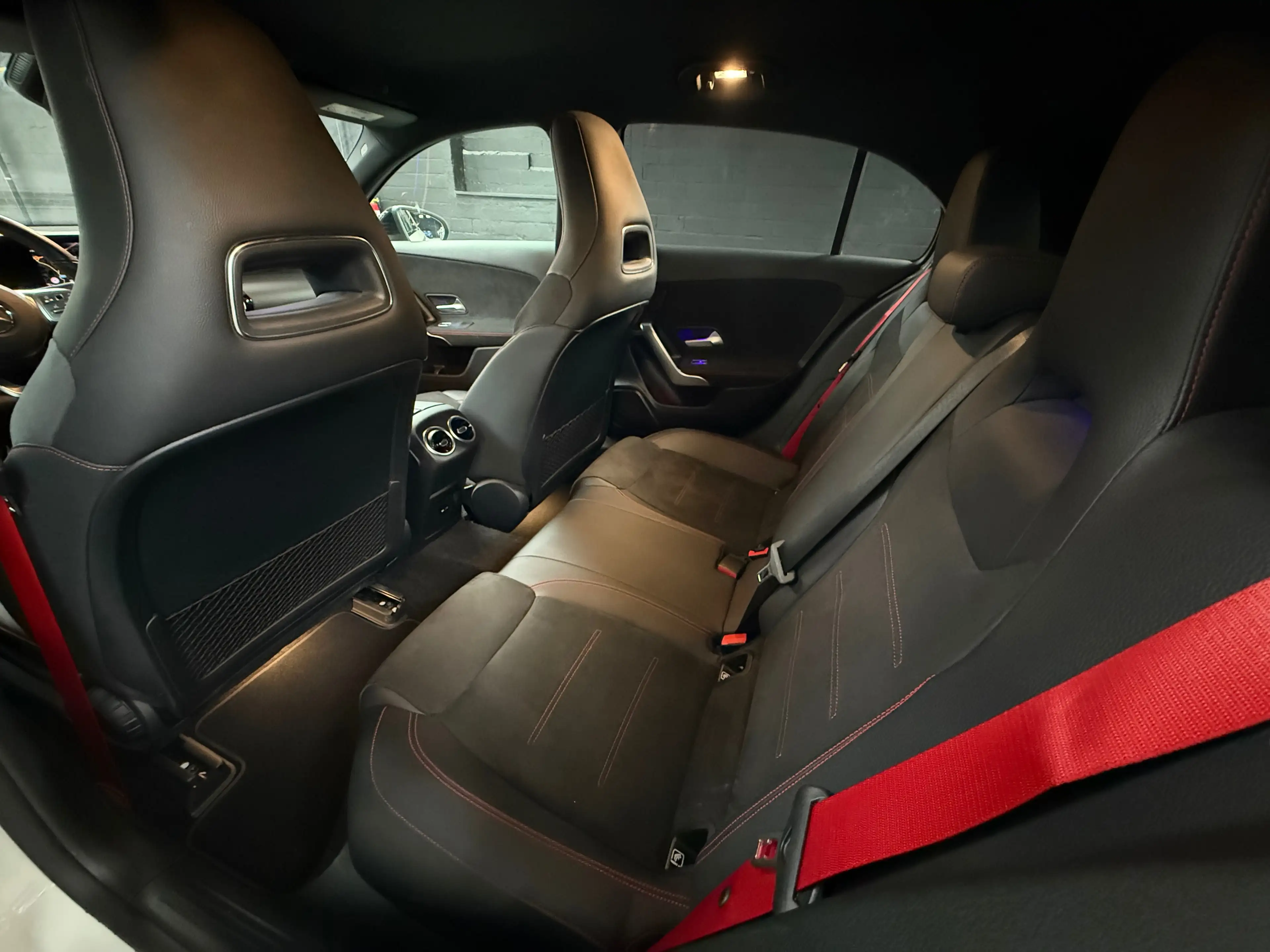 Mercedes-Benz A 35 AMG A 35 AMG 4-Matic * CAMERA * SG CH * AMBIANCE — photo 9