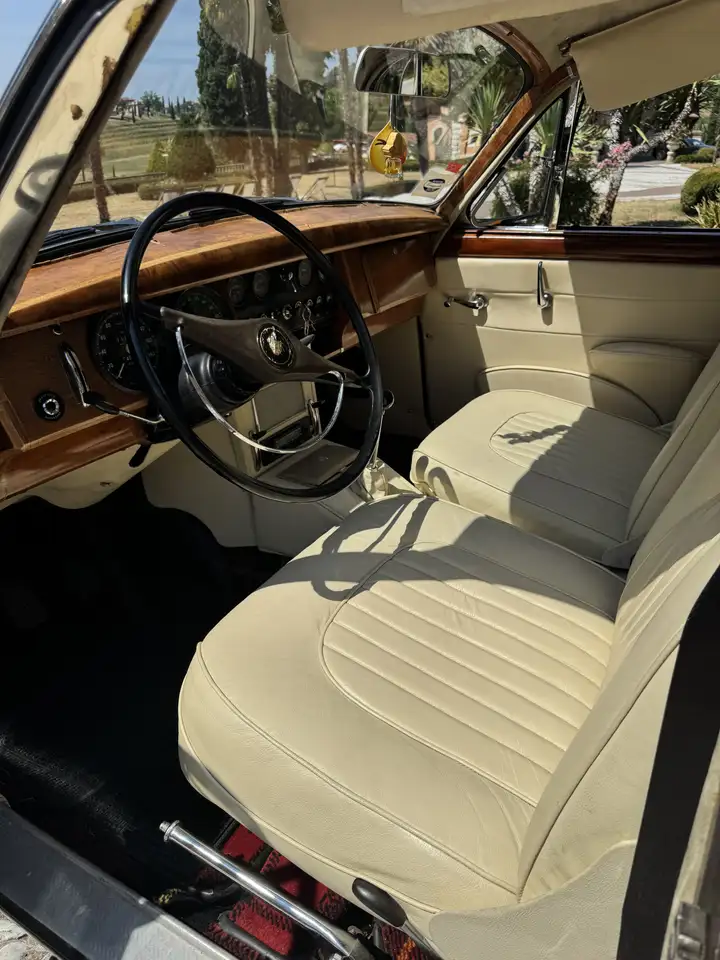 Jaguar 240, foto 6