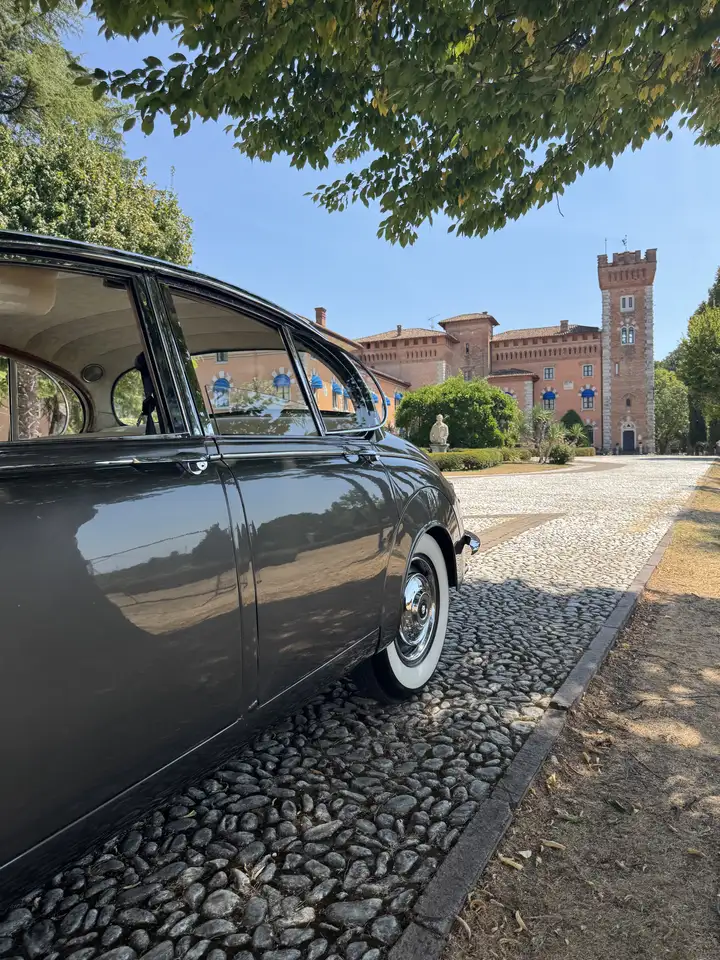 Jaguar 240, foto 8