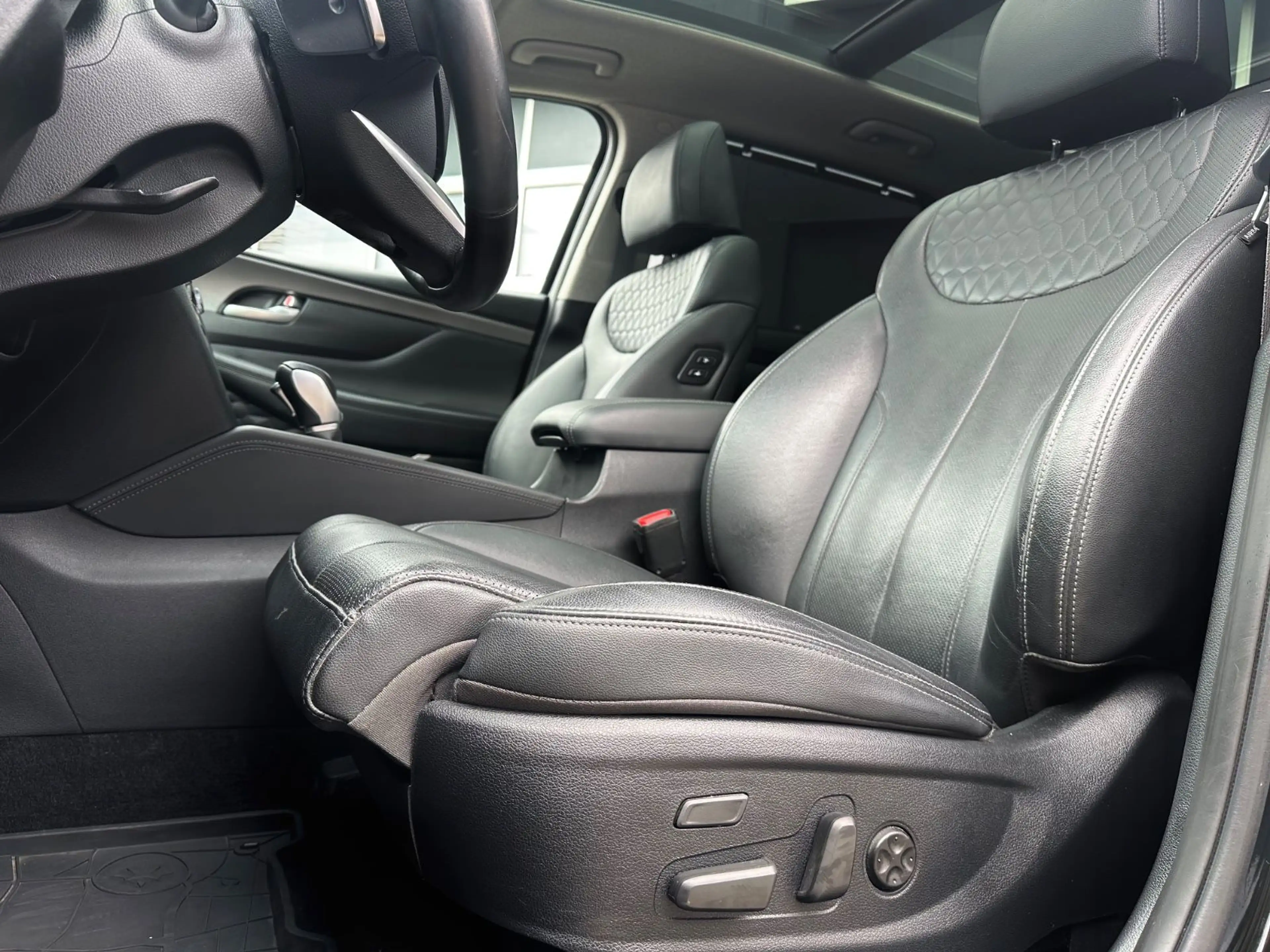 Hyundai SANTA FE Premi 4WD*7-Sit*Headup*Pano*LED — photo 9