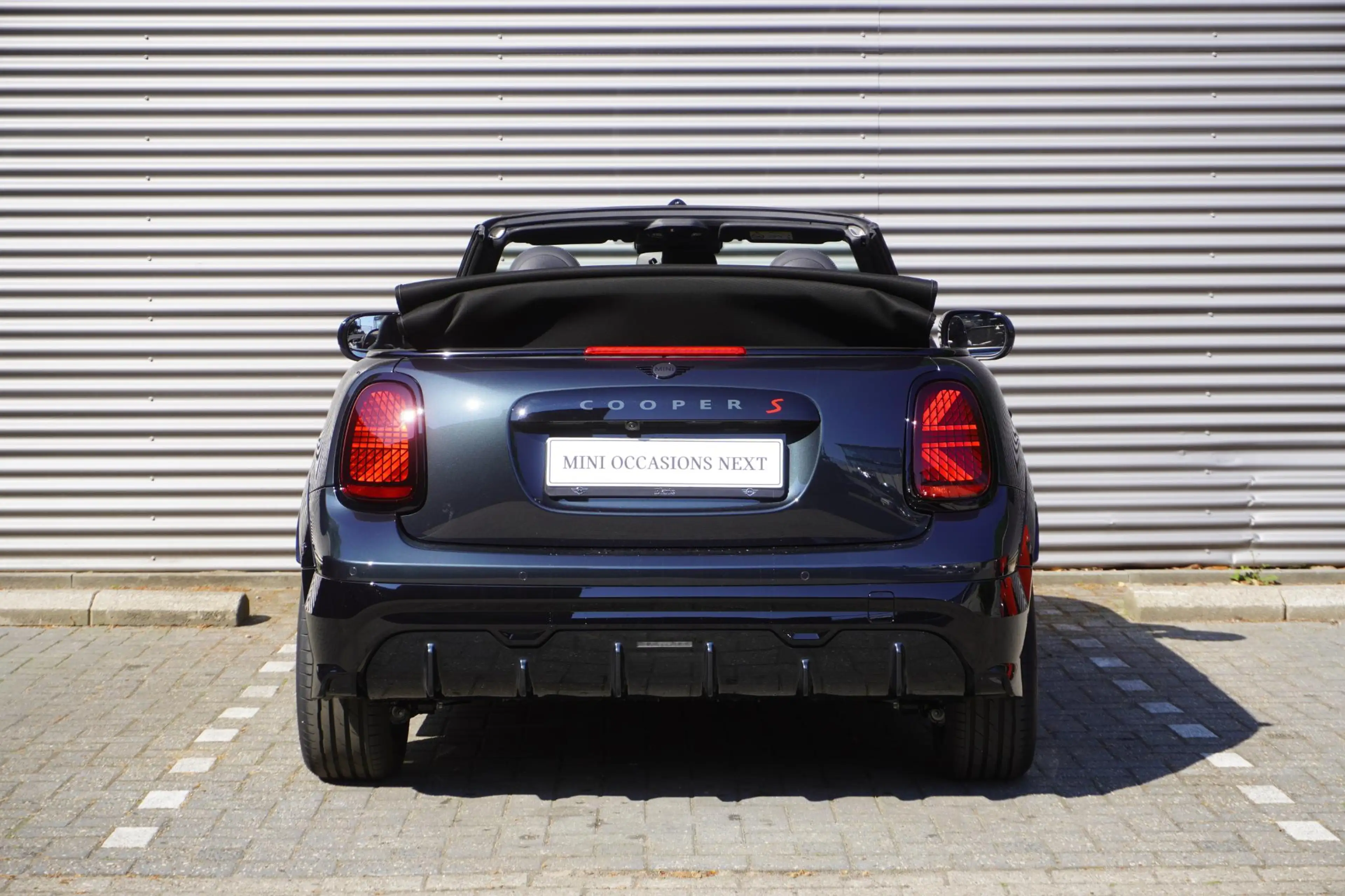 MINI Cooper S Cabrio John Cooper Works Uitvoering | Pakket XL | 18" JCW — photo 5