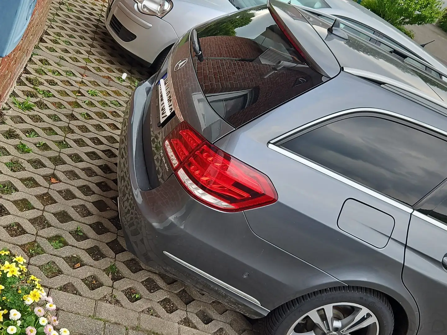 Mercedes-Benz E 220 E 220 T BlueTEC 9G-TRONIC Avantgarde Grau - 2