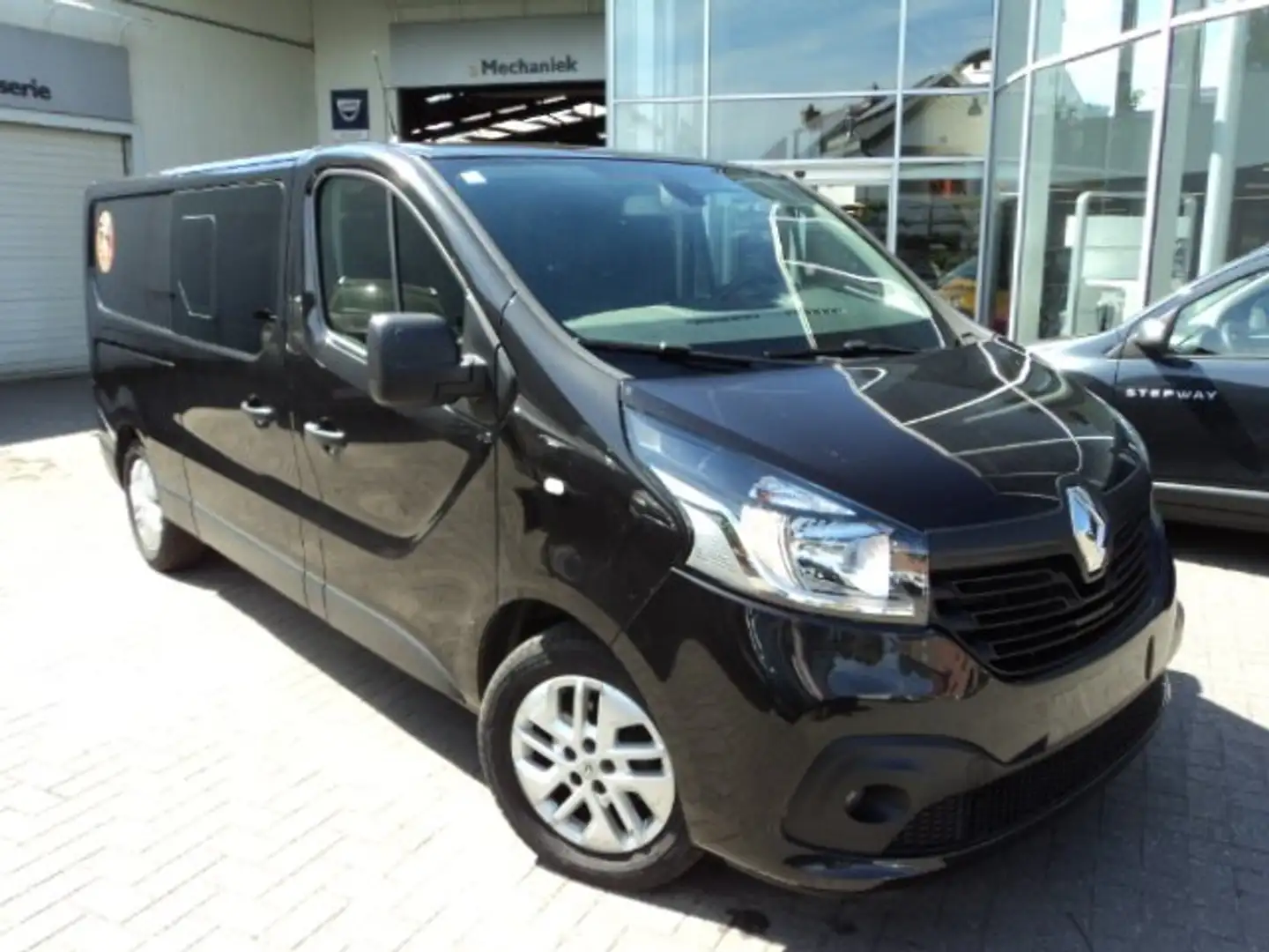 Renault Trafic 1.6 DCI 120 DUBBELE CABINE Zwart - 1