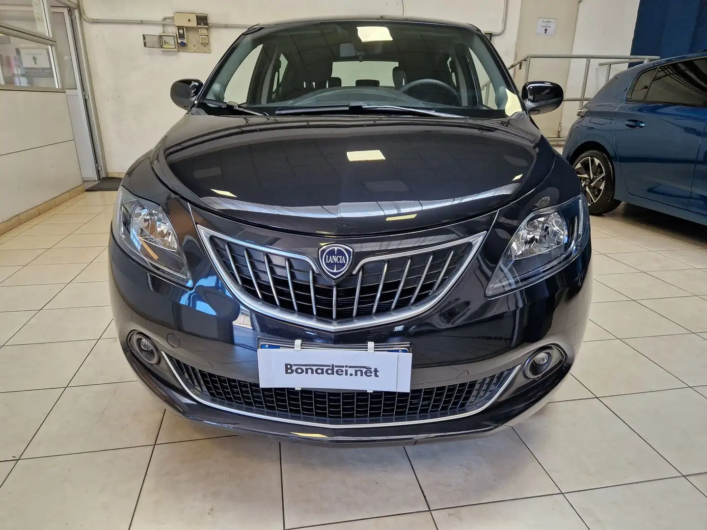 Lancia Ypsilon Ypsilon 1.0 FireFly 5 porte S&S Hybrid Platino Zwart - 1