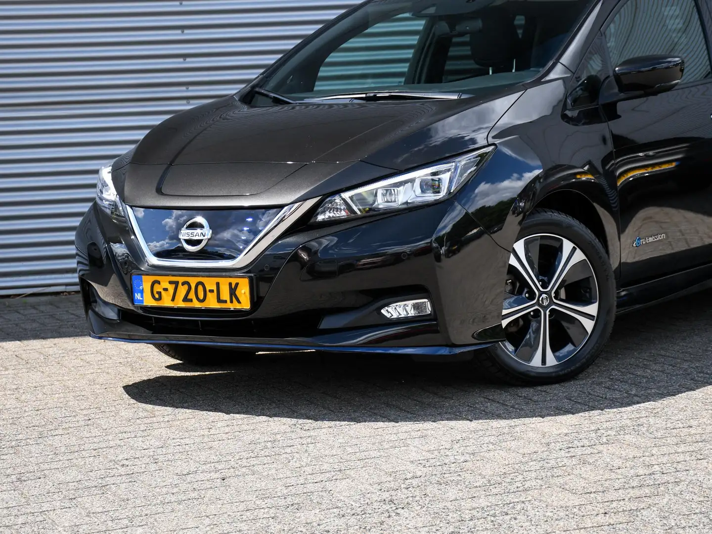Nissan Leaf Zero Limited Edition 62kWh 218pk Automaat CAMERA V Zwart - 2