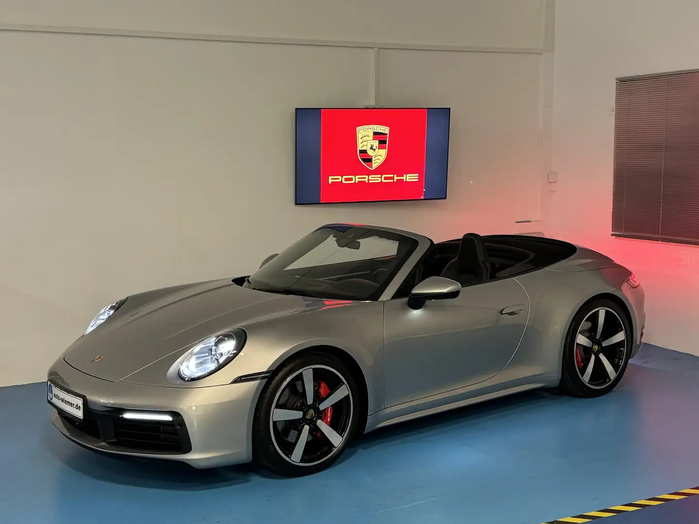 Porsche 992 Carrera S Cabriolet Chrono,I Hd.1.289* mtl. Zilver - 2