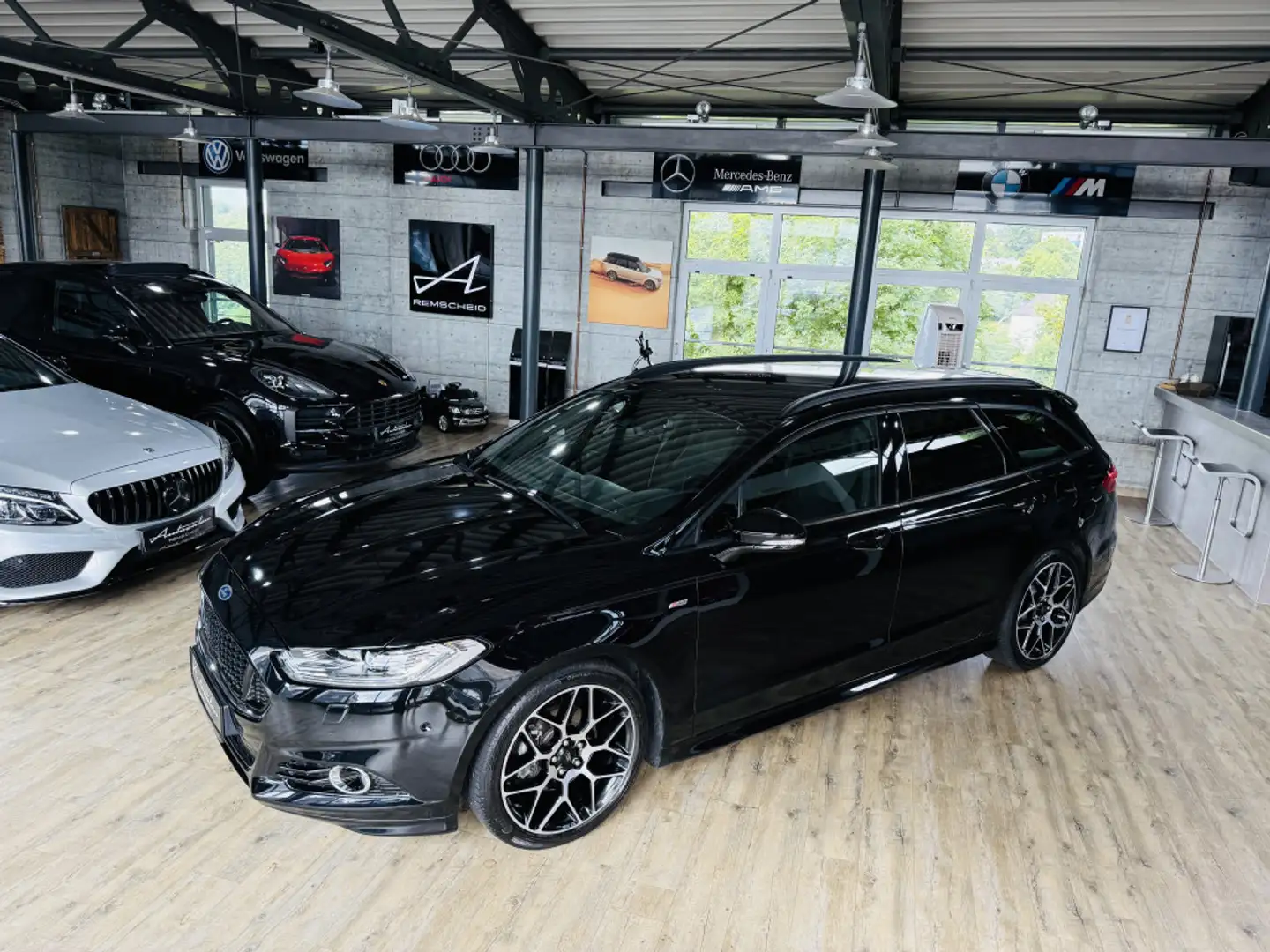 Ford Mondeo ST-Line Automatik*KAMERA*NAVI*ACC* Schwarz - 2