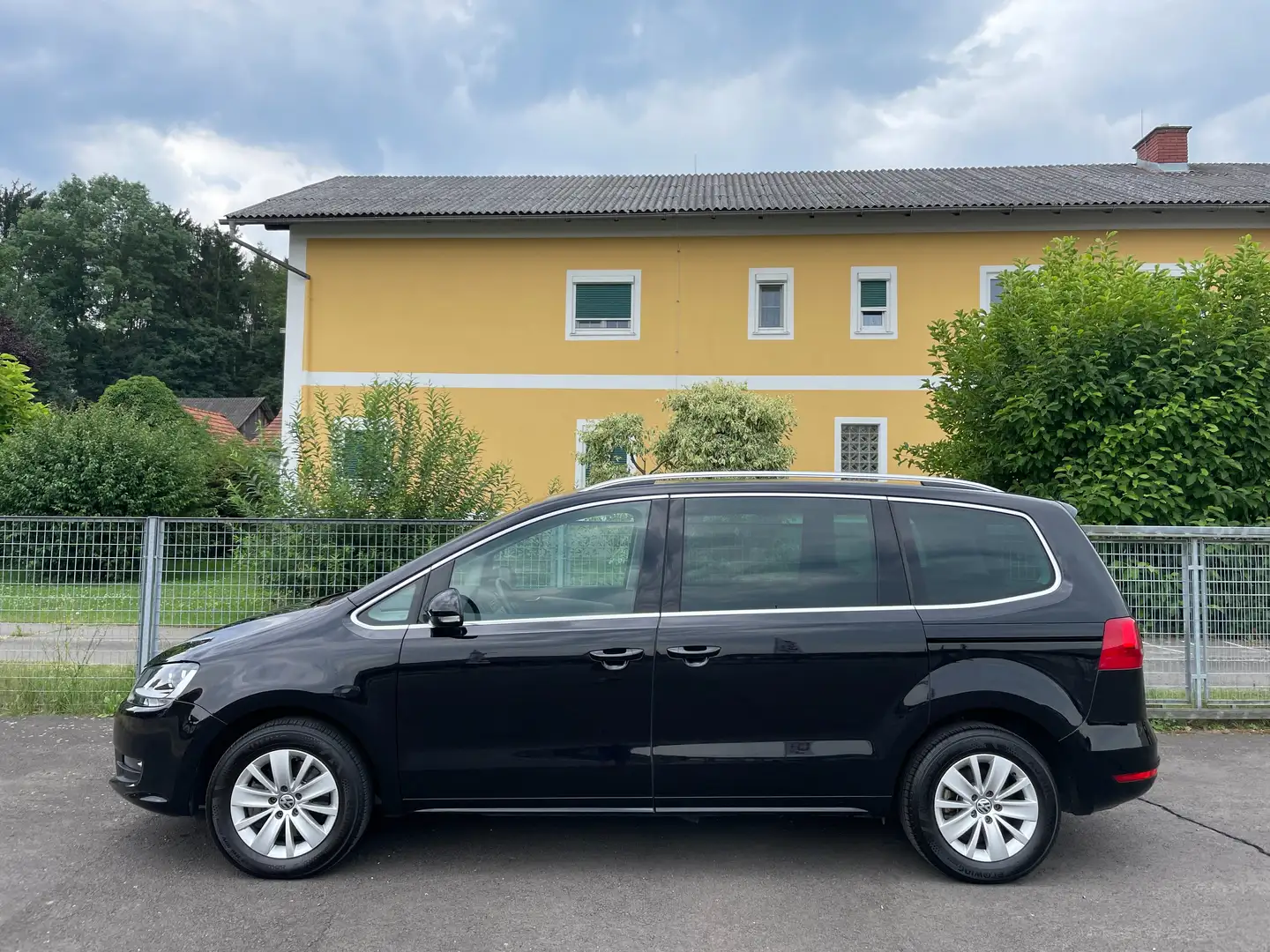 Volkswagen Sharan Sharan Comfortline BMT 2,0 TDI DPF Comfortline Schwarz - 1