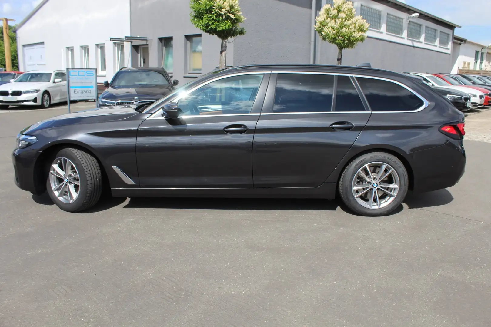 BMW 520 d Tour. +Standh.+Panoramad.+H&K+AHK+HUD+ACC+DAB+ Gris - 1