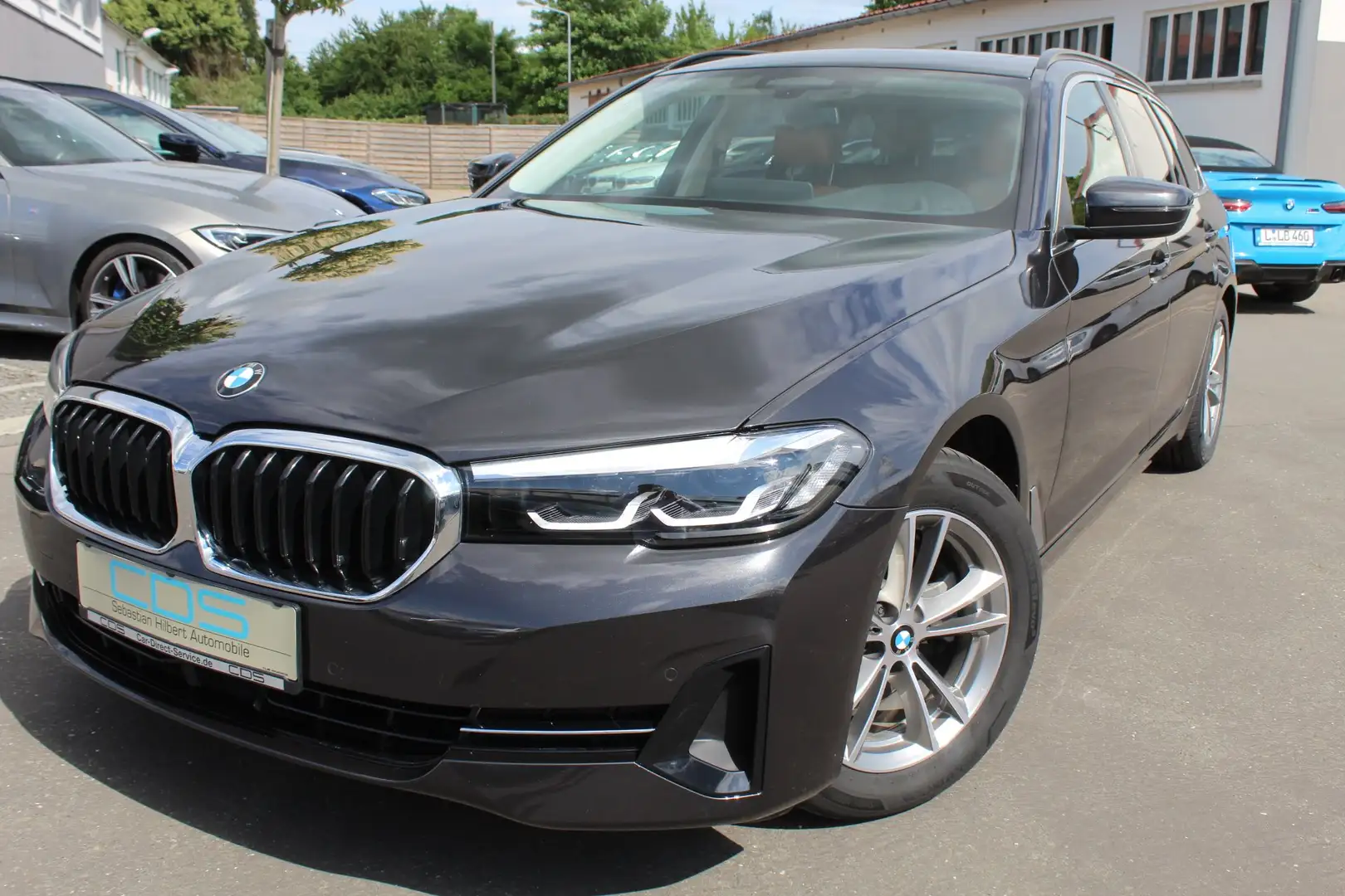 BMW 520 d Tour. +Standh.+Panoramad.+H&K+AHK+HUD+ACC+DAB+ Gris - 2