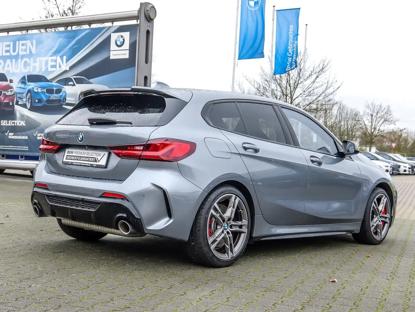 BMW 135 M135i xDrive M Sport H/K LED DA PA Lenkradhz. Gris - 2