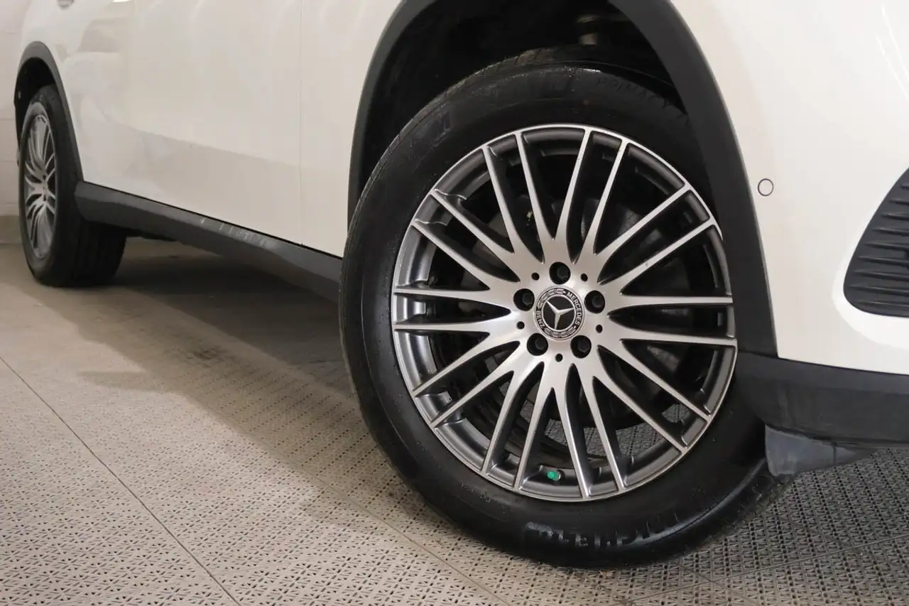 Mercedes-Benz GLC снимка Mercedes-Benz GLC