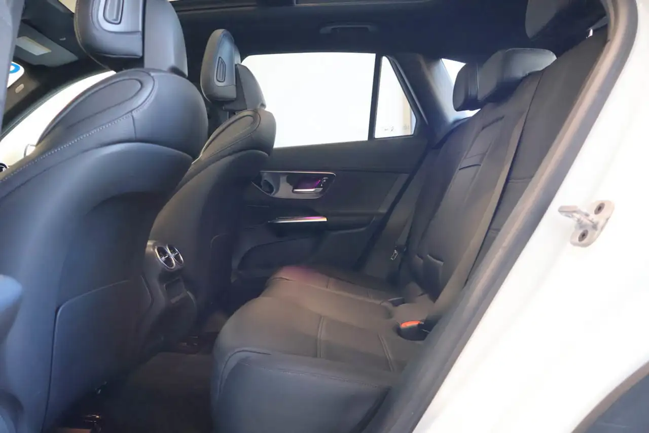 Mercedes-Benz GLC снимка Mercedes-Benz GLC