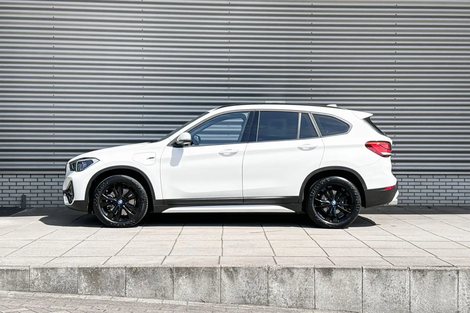 BMW X1 xDrive25e Wit - 2