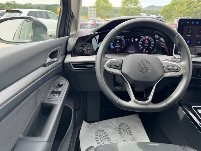 Volkswagen Golf view 13