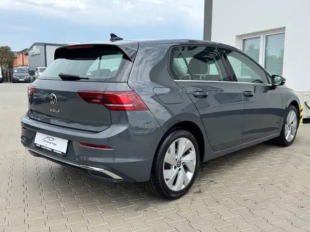 Volkswagen Golf view 6