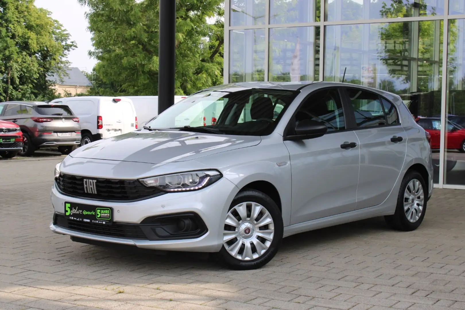 Fiat Tipo Hatchback 1.6 Multijet CITY LIVE Navi, LED Argent - 2