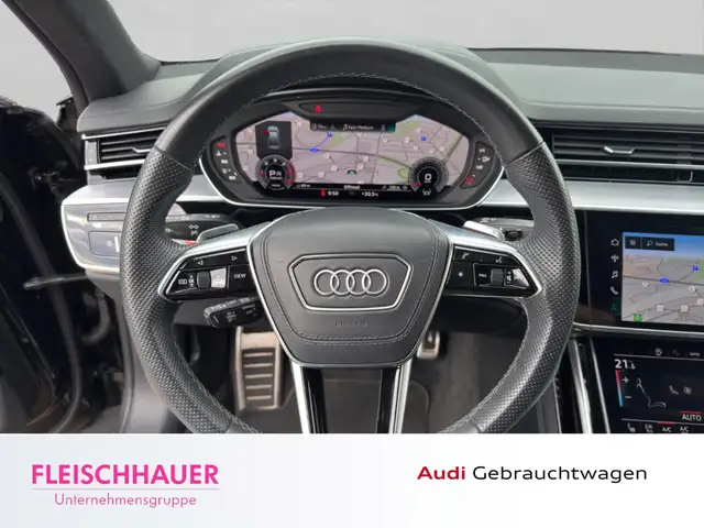 Audi A8 view 11