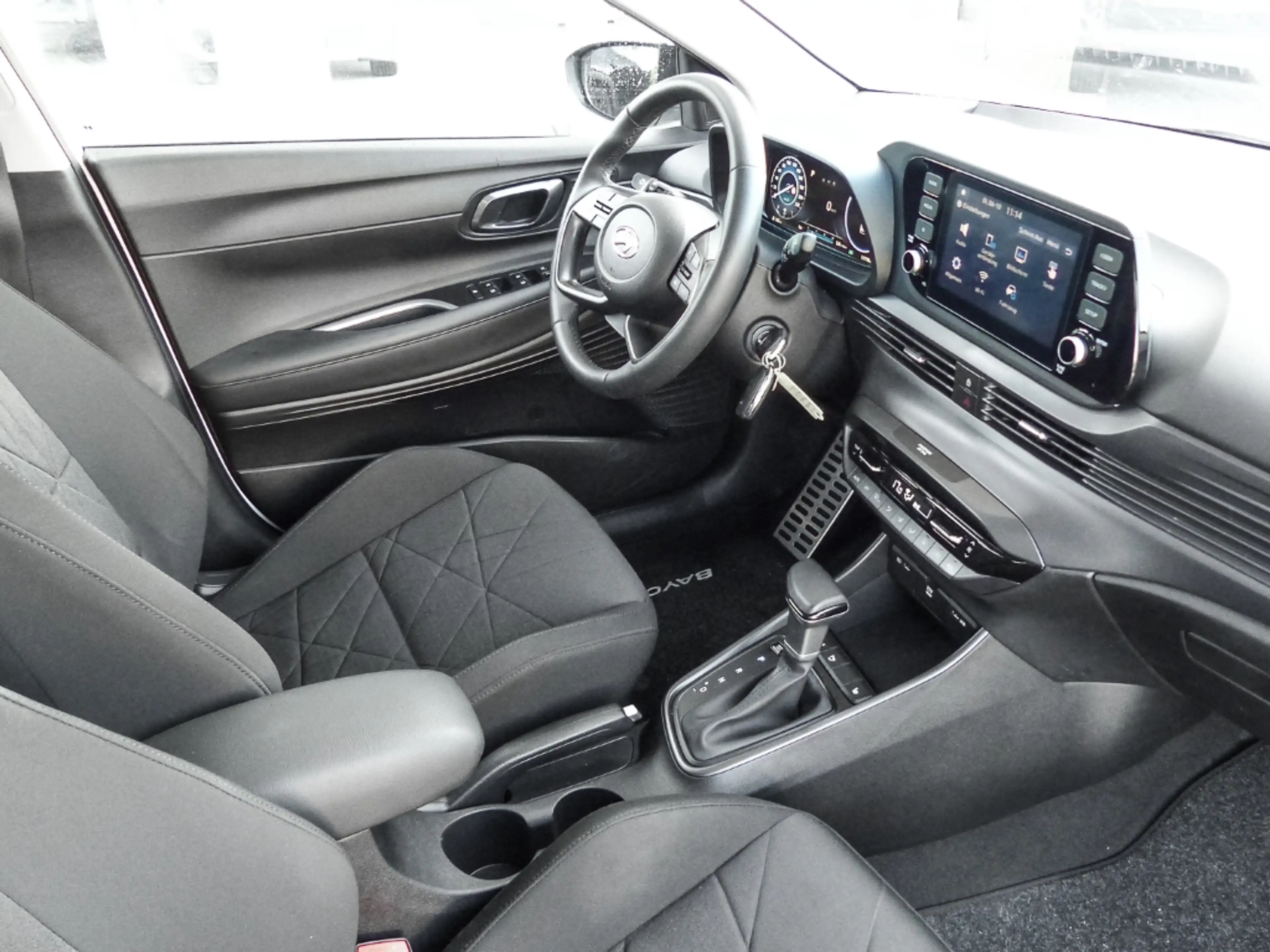 Hyundai BAYON Trend 2WD Automatik, Allwetterreifen, Rückfahrkame — photo 6