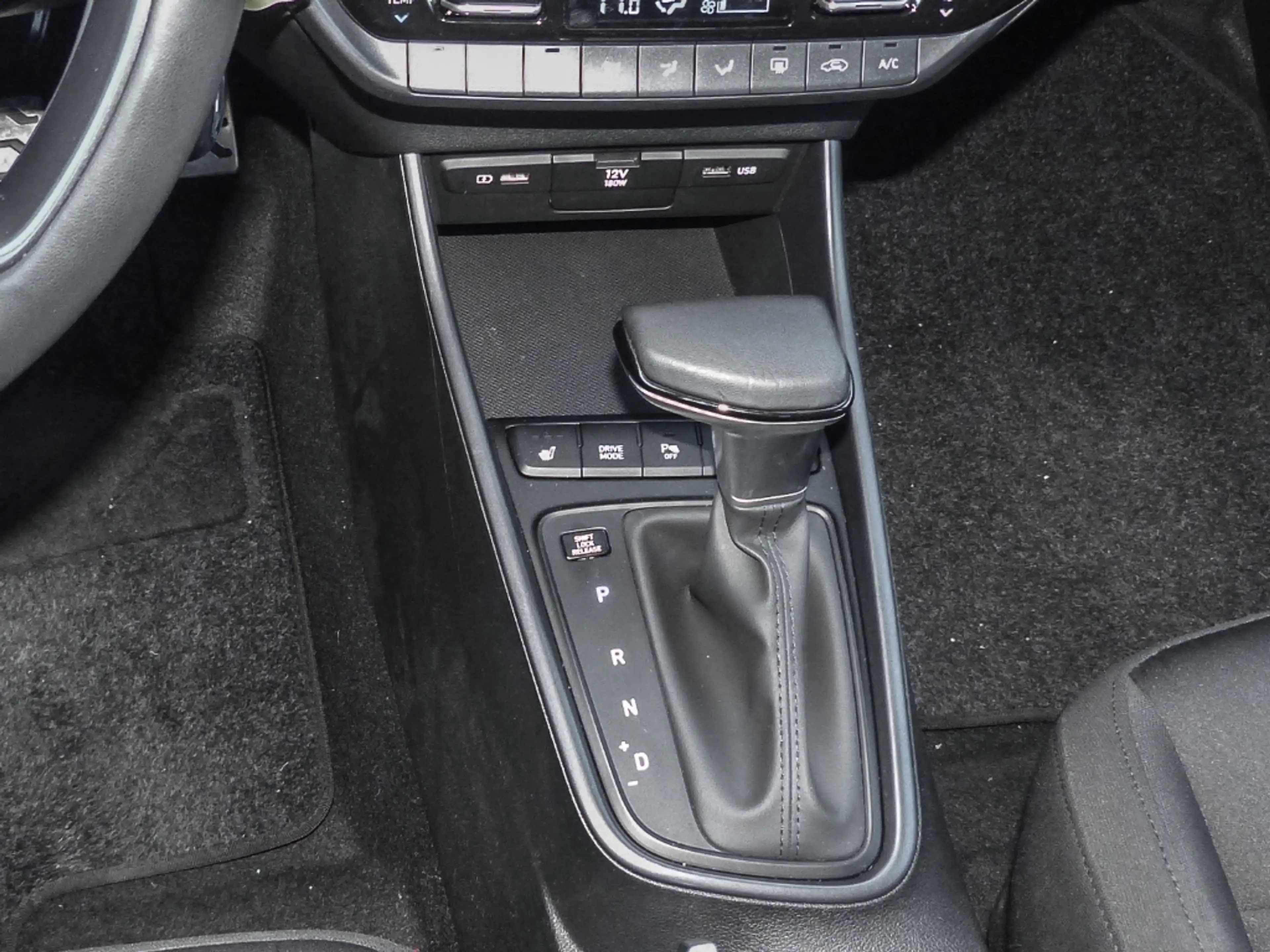 Hyundai BAYON Trend 2WD Automatik, Allwetterreifen, Rückfahrkame — photo 13