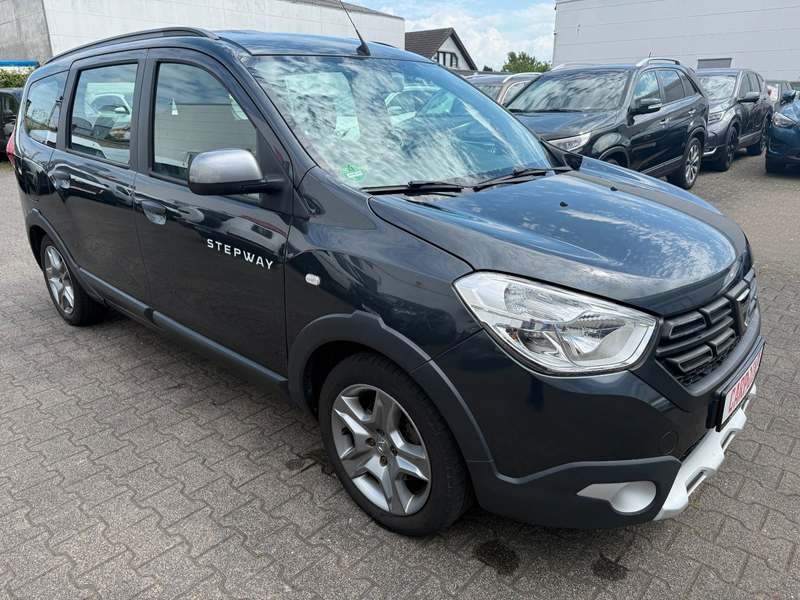 Dacia Lodgy Stepway 7SITZER/KAMERA/NAVI/PDC/SHZ/1.HAND — photo 3