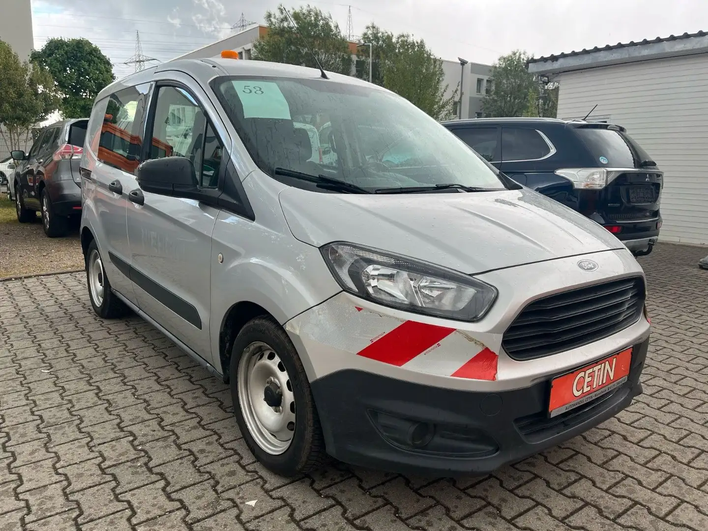 Ford Transit Courier Gümüş rengi - 1