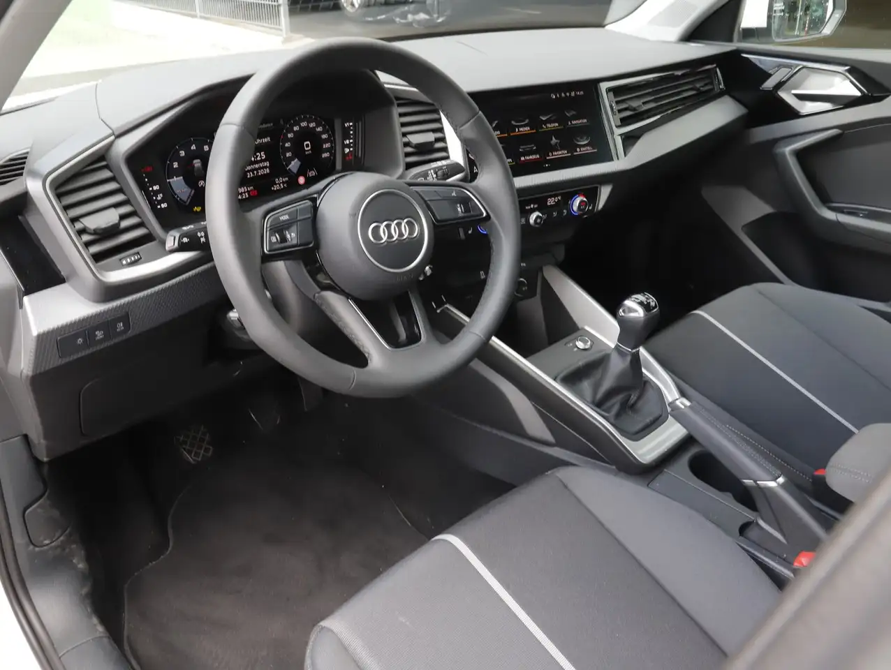 Audi A1 2026 — фото 13