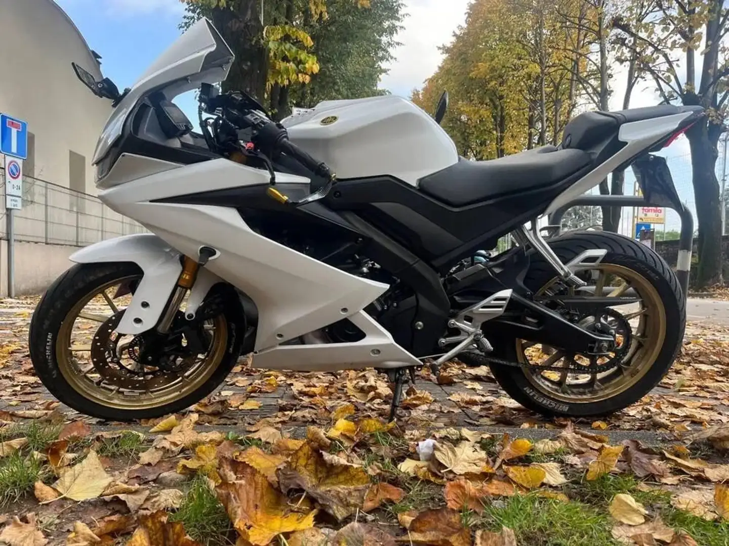 Yamaha YZF-R125 Bianco - 2