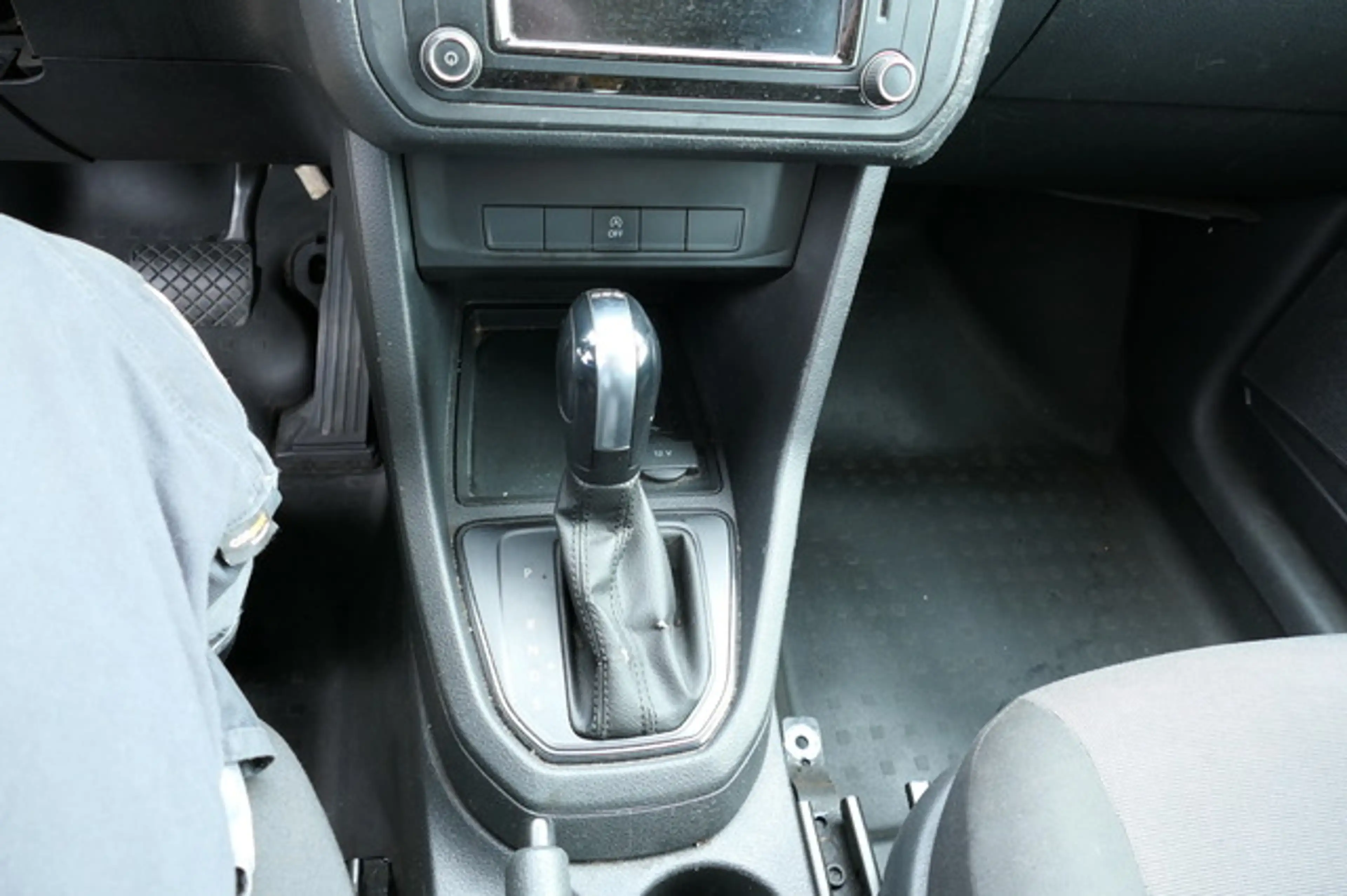 Volkswagen Caddy 2.0 TDI DSG 5-Sitzer Flügeltür Klima Sitz-& Stan — photo 15