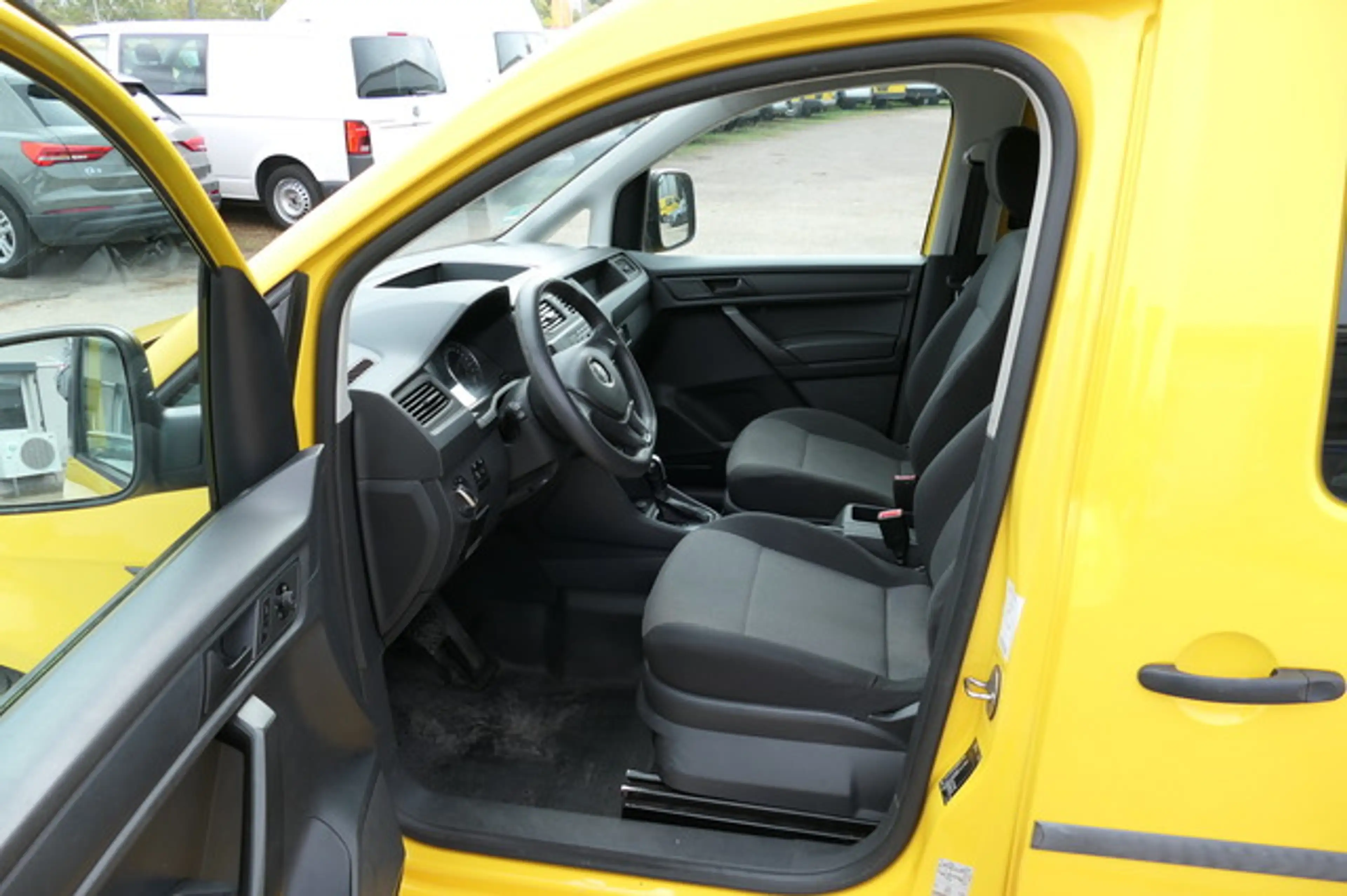 Volkswagen Caddy 2.0 TDI DSG 5-Sitzer Flügeltür Klima Sitz-& Stan — photo 14