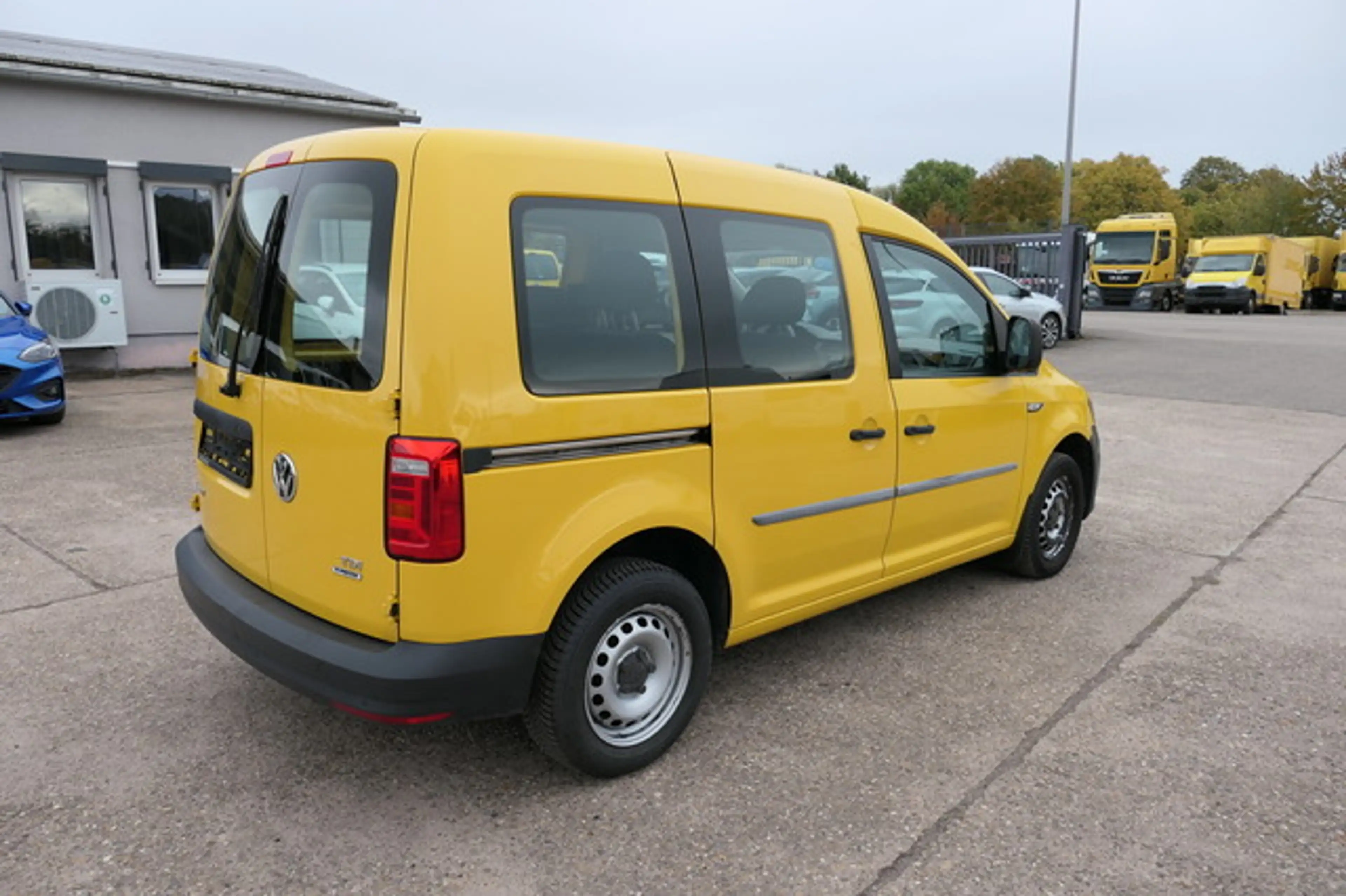 Volkswagen Caddy 2.0 TDI DSG 5-Sitzer Flügeltür Klima Sitz-& Stan — photo 5
