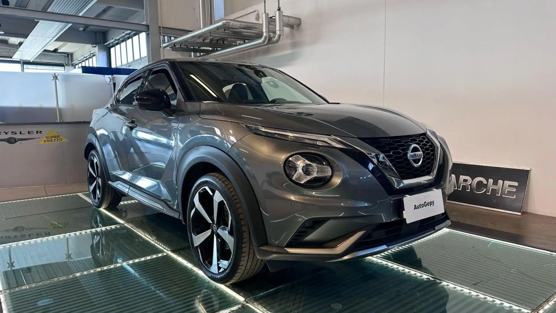 Nissan Juke 1.0 DIG-T 114 CV Tekna "NEO PATENTATI" Gris - 1