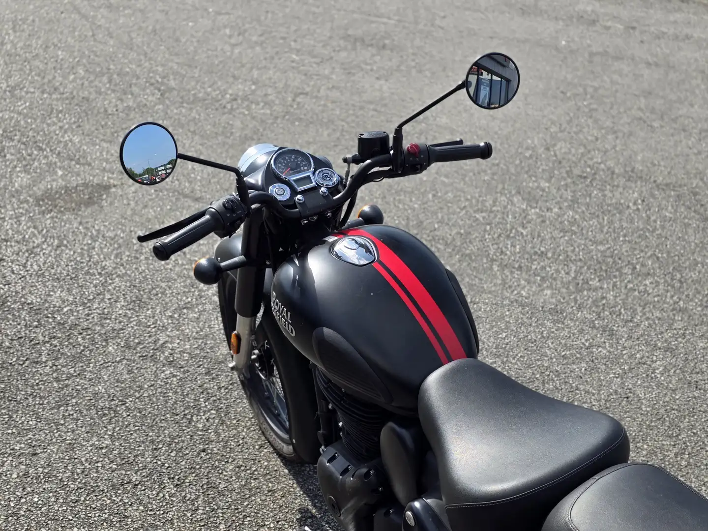 Royal Enfield Classic Noir - 2