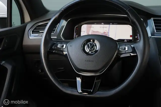Volkswagen Tiguan Allspace view 21