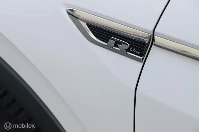 Volkswagen Tiguan Allspace view 24